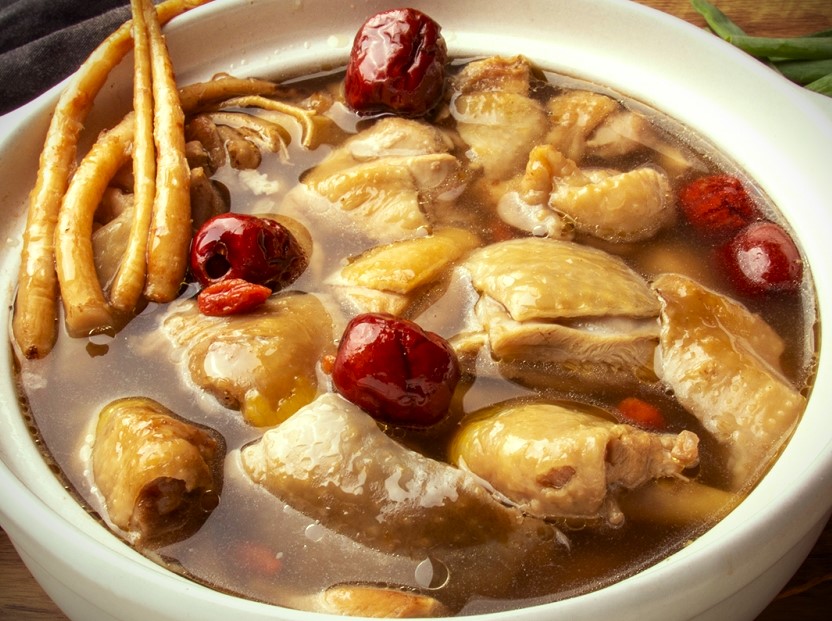 天寒地凍 正是吃燒酒雞的時節。