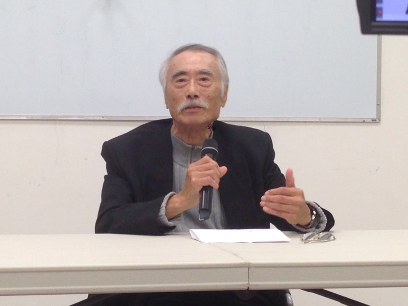 知名劇作家、小說家及文學評論者馬森在2023年12月3日於加拿大辭世，享耆壽92歲，後事一切從簡；圖為馬森2016年7月在菲莎文化論壇演講畫面。(馬森家屬提供)