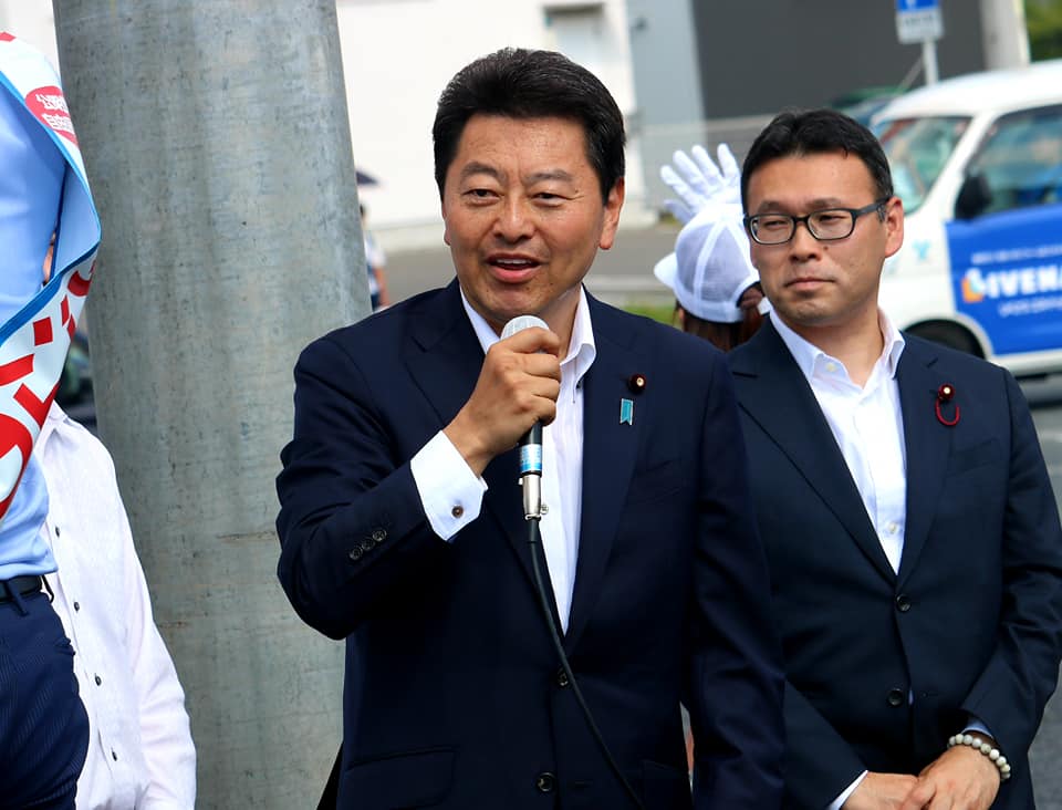 日本眾議員池田佳隆(左)。 (圖:取自池田臉書)