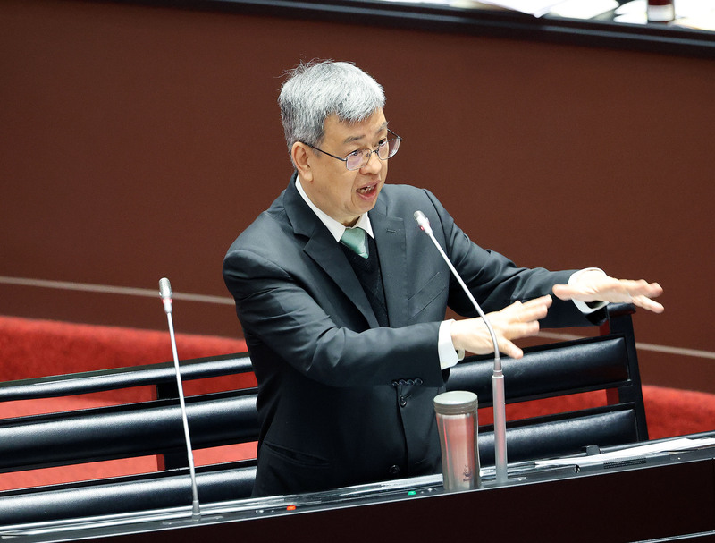 行政院長陳建仁9日在立法院臨時會答詢。(圖：中央社)