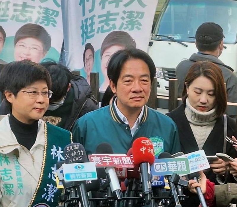 民進黨總統候選人賴清德11日表示，前總統馬英九的主張已過去，歷史已翻開新的一頁，要對和平有理想而不是幻想，若九二共識走到底台灣就會變得跟香港一樣，這不是台灣人選擇要走的路。 (圖：中央社)