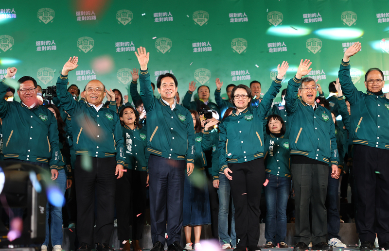 2024總統大選13日晚間結果出爐，民進黨正副總統候選人賴清德、蕭美琴贏得勝利。(圖：中央社)
