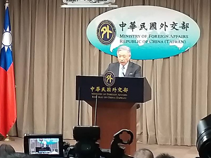 外交部次長田中光15日表示，在全世界民主國家祝賀台灣大選順利、民主勝利的同時，北京當局選擇用這種方式打壓台灣，是對民主價值的報復 (央廣記者王照坤 攝)