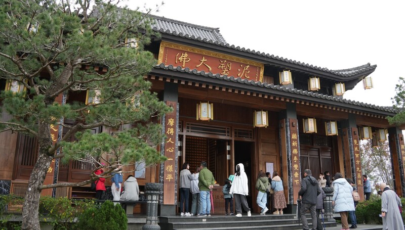 內政部正研議制定「宗教法人法」，寺廟教會符條件可轉合法宗教法人。圖為北后寺大雄寶殿。(示意圖/中央社)