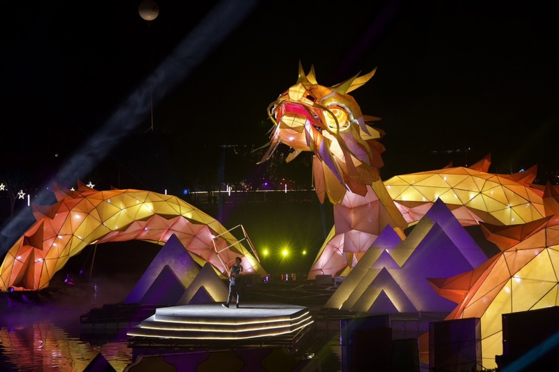 2024中台灣元宵燈會自16日至25日在水湳中央公園登場，結合公園地景地貌，設置8大主題燈區，並打造76米水上巨龍主燈「台中龍賀」進行動態展演。（台中市政府提供）中央社記者郝雪卿傳真  113年2月16日 (圖：中央社)