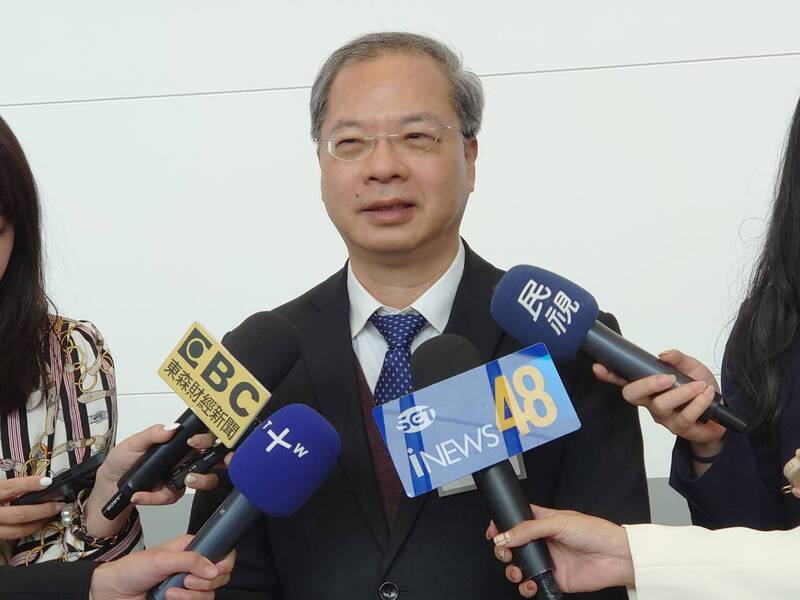 國發會主委龔明鑫24日出席台積電日本熊本廠開幕典禮，他表示，台積電熊本廠樹立了海外建廠重要的標竿，鞏固生態體系，提升日本和全世界半導體晶片供應鏈韌性。 (圖：中央社)