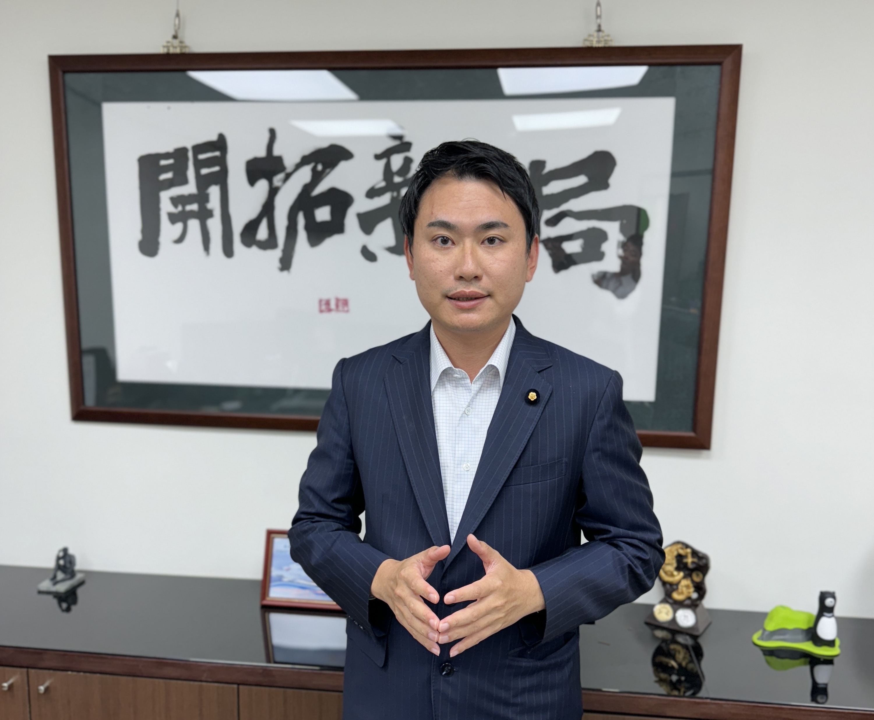 民進黨立委陳冠廷明確反對修法將中國籍配偶取得身分證年限縮短至四年，呼籲此法修正案必須考量現今台灣國安情勢。（立委陳冠廷國會辦公室提供）