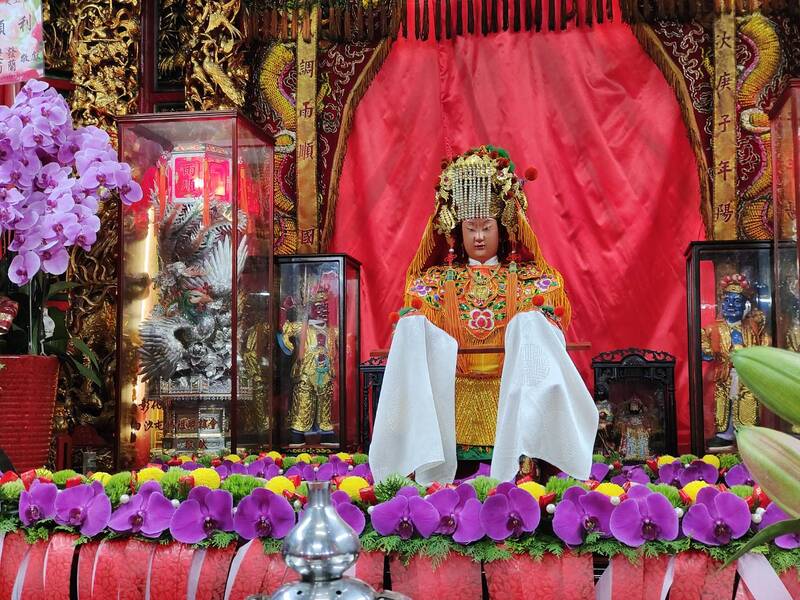 苗栗縣通霄鎮白沙屯拱天宮媽祖徒步進香18日凌晨將起駕出發，26日下午2時35分返抵拱天宮。(圖：中央社)