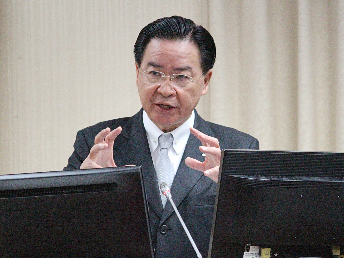 外交部長吳釗燮今20日在立法院外交委員會答詢時指出，副總統當選人蕭美琴赴美單純就是私人行程，處理個人事情 (央廣記者王照坤 攝)