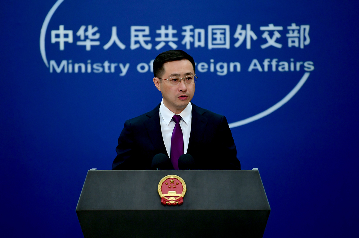 中國外交部發言人林劍29日表示，中方對美方發布的對華投資限制規則強烈不滿且堅決反對。(X平台@MFA_China)