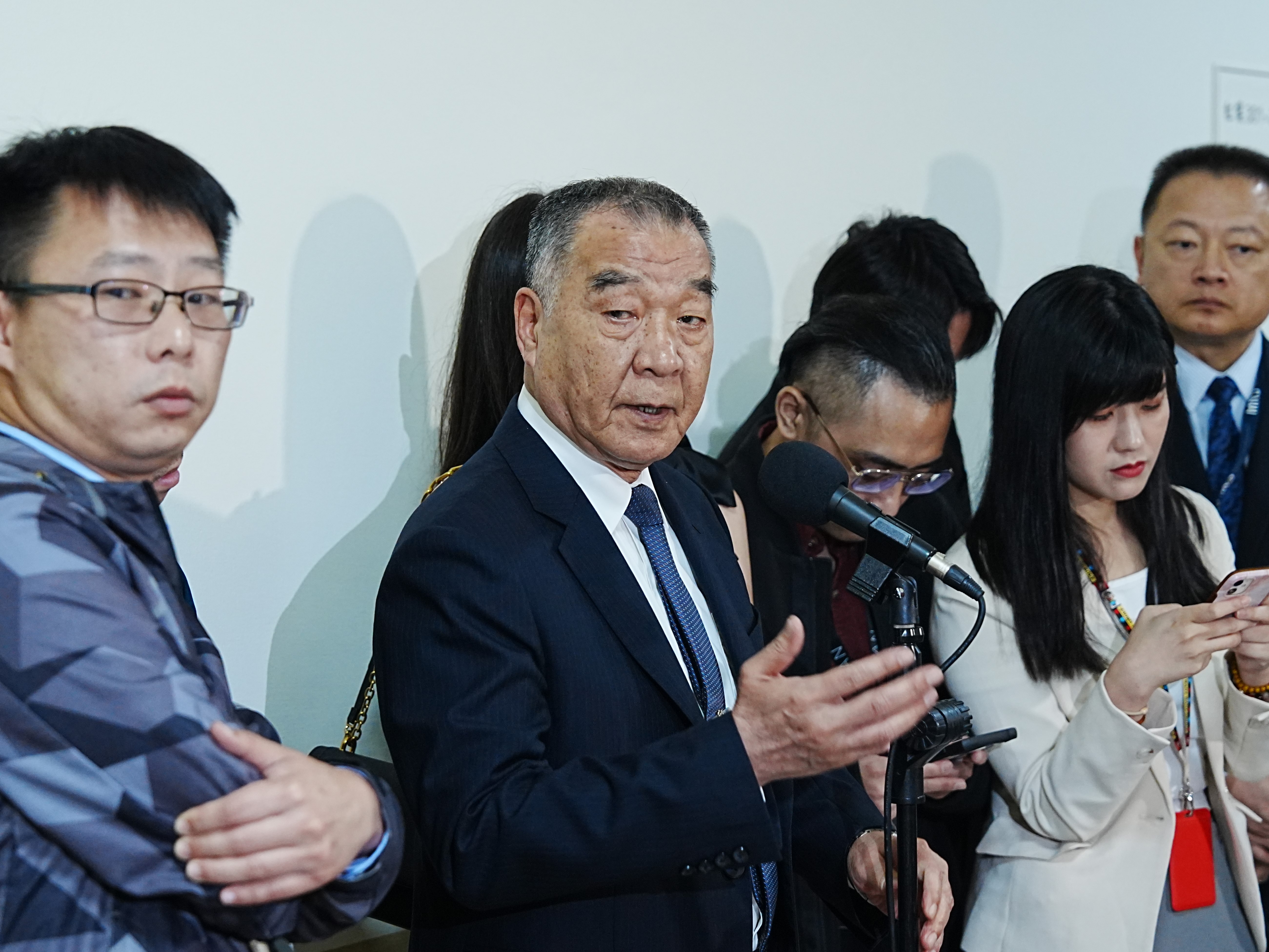 國防部長邱國正8日表示，面對中共擾台行為的加劇，國軍的防備就是嚴密監控，了解狀況並儘早應處。(資料照/楊仁翔 攝)