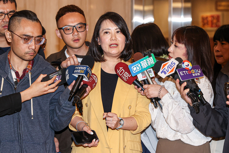 民進黨立院黨團幹事長吳思瑤(中)。(資料照/中央社)