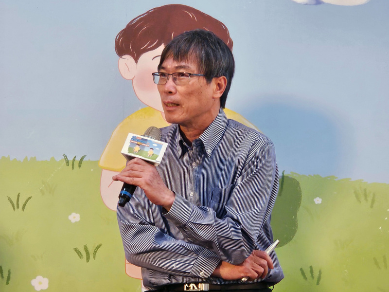 林口長庚兒童感染科醫師黃玉成指出，新冠重症高風險族群8成以上均為年長者及有共病的病患，建議高風險族群每年至少要打1劑新冠疫苗，出入人多擁擠場合戴口罩。(圖：中央社)