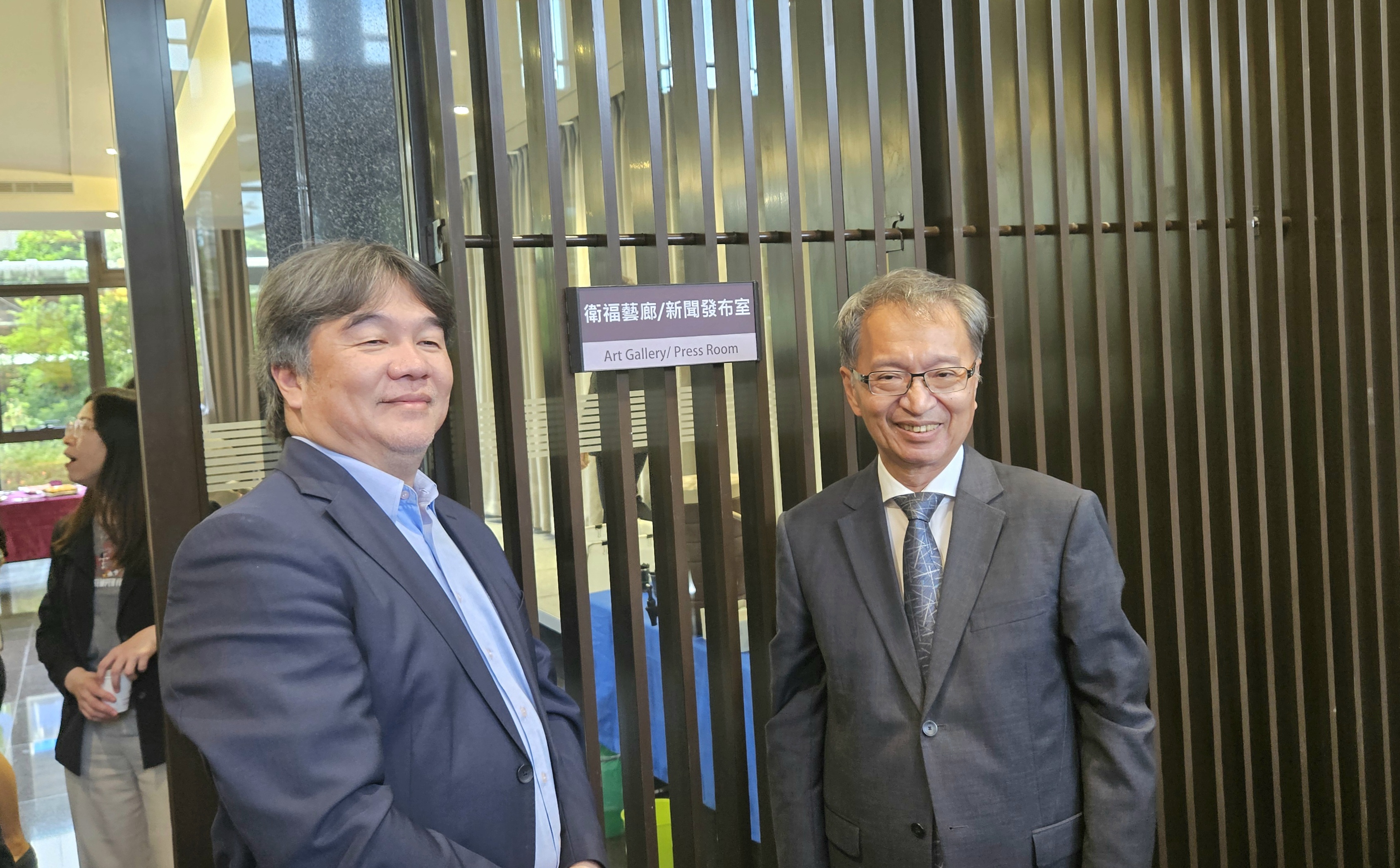 衛福部長薛瑞元(右)、次長王必勝將於520卸任。(劉品希 攝)