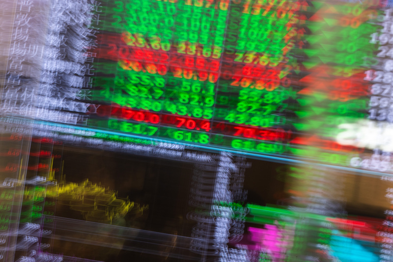 漲多修正 台股早盤下跌逾200點。(圖：中央社)