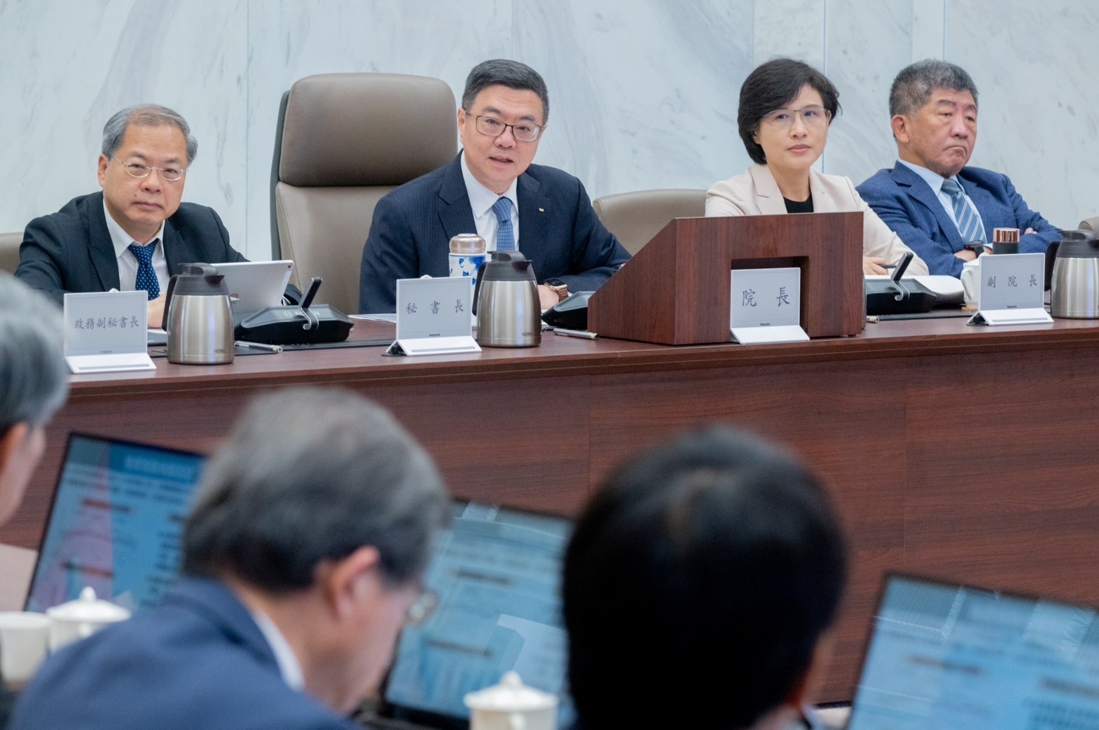 行政院長卓榮泰主持行政院會。(資料照片/ 卓榮泰臉書)