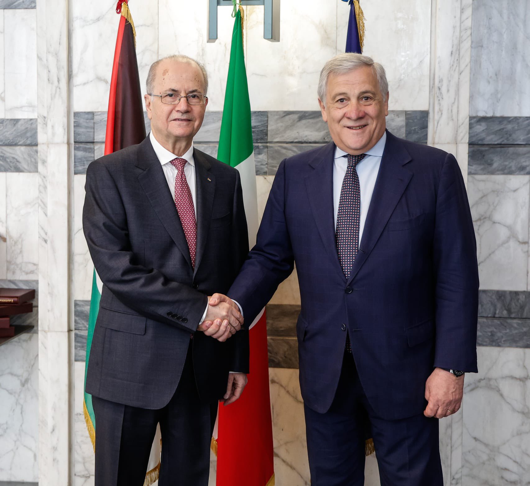 義大利外交部長塔加尼25日會見巴勒斯坦總理穆斯塔法。(X@Antonio_Tajani)