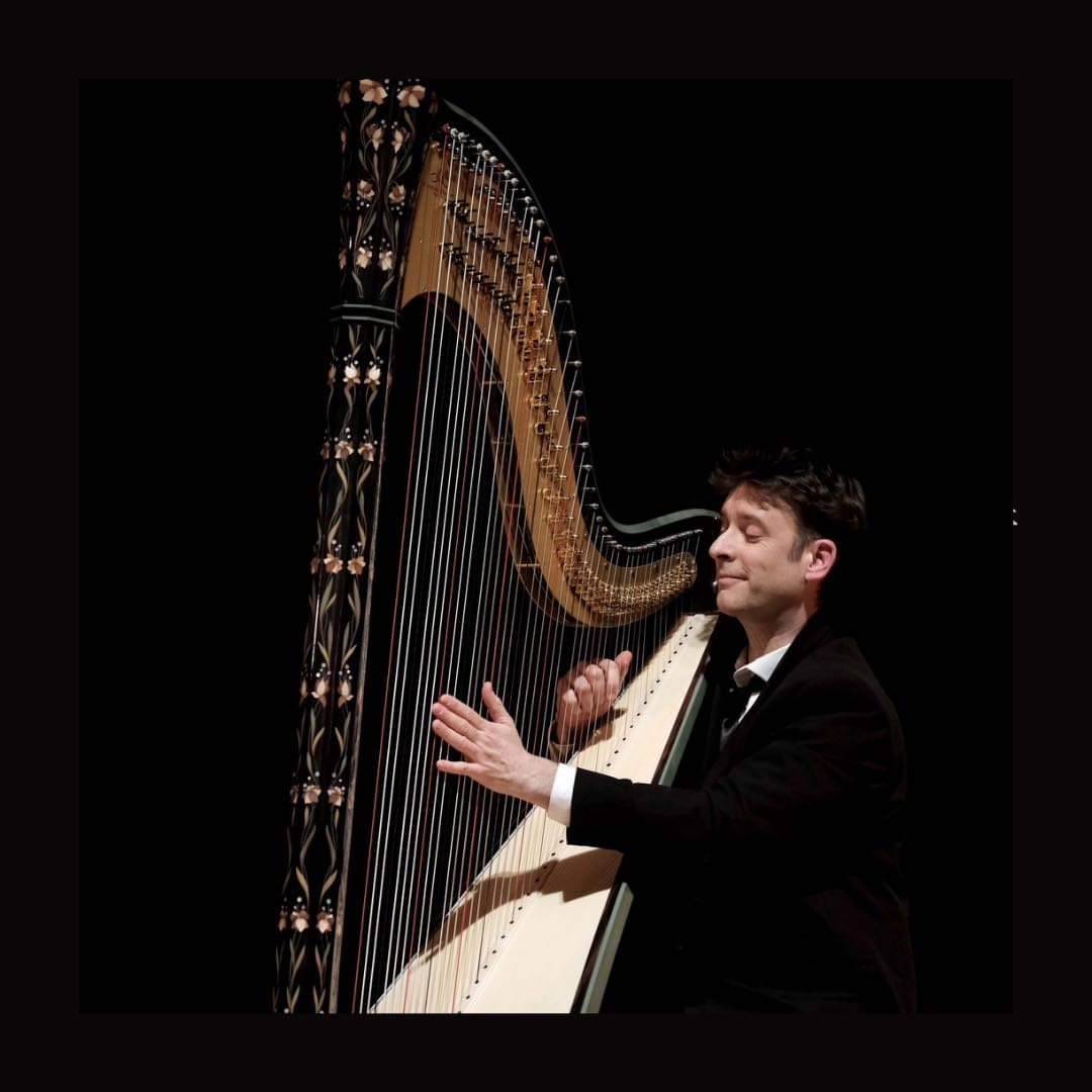 法國超技豎琴男神—席爾凡．布拉索Sylvain Blassel 首次來台獨奏演出。(台灣國際豎琴節提供)