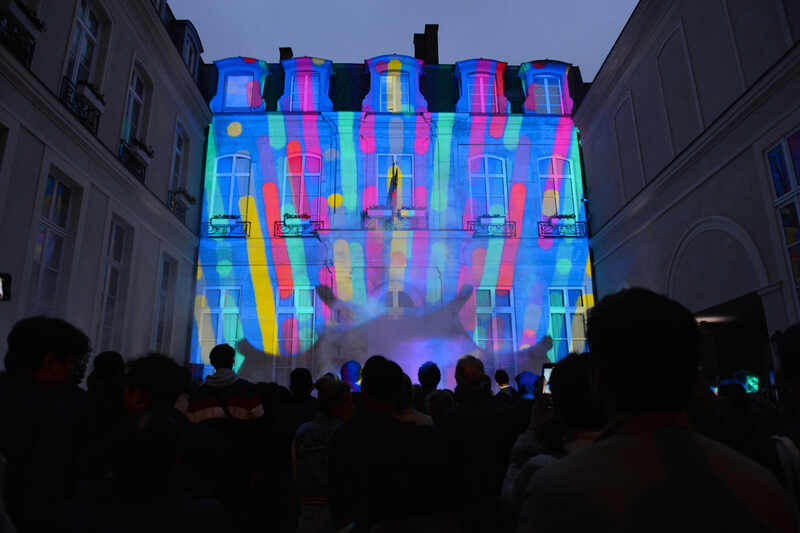 文化部駐法國台灣文化中心成立30週年，籌備的慶祝節目「Tsio醮」獲巴黎市政府「白晝之夜」納入活動，吸引近萬人參觀。(文化部提供/中央社)