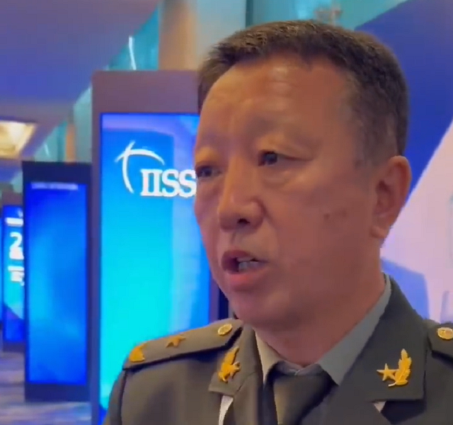 中國國防大學國際防務學院院長徐輝質疑烏克蘭總統澤倫斯基「為何而戰」的言論，遭網友斥責他是「現代汪精衛」、「投降派」，更有人直接稱呼徐輝為「徐精衛」。(圖擷自微博)