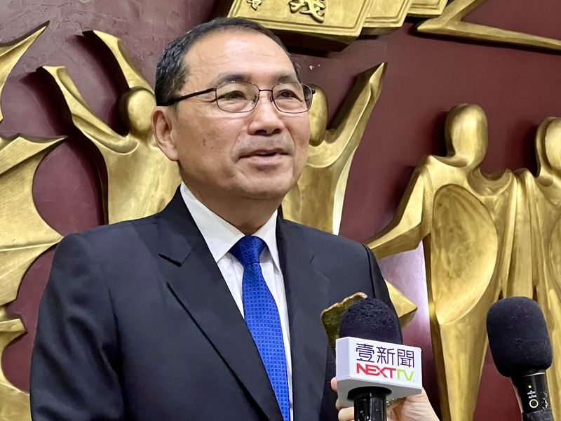 颱風來襲， 新北市長侯友宜（圖）指出，北北基桃24日是否停班、停課，預計23日晚間8時對外宣布。(資料照片/中央社)