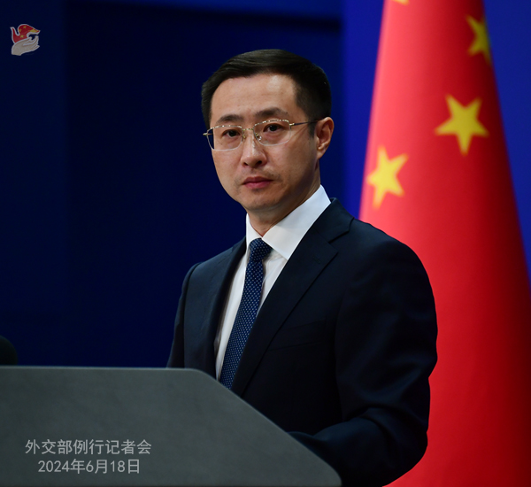 中國外交部發言人林劍(圖)表示，北約應當做的是「自我反思」，而不是任意對中國進行抹黑攻擊。(擷取自中國外交部官網)
