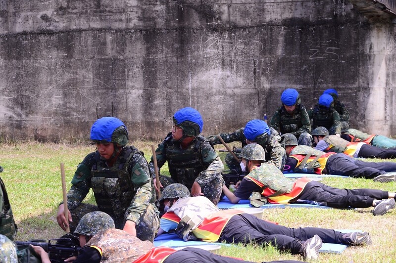 替代役列民防人力 內政部修法召集演訓增為5日 必要時得酌增 (圖：中央社)