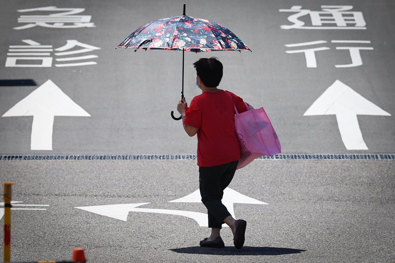 南北兩頭燒 高屏上看38度 台北37度。 (圖：中央社)