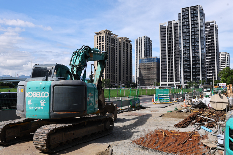 內政部建築研究所從今年起至2027年，逐步在六都建置都市風廊資訊，研究都市的風向、流向，偵測風速與範圍，搭配都市計畫，營造都市風廊，替都市降溫。(示意圖/中央社)