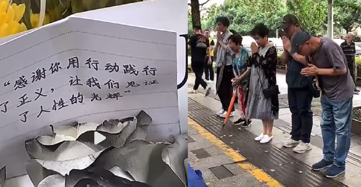 蘇州日本人學校女導護胡友平日前為保護學生而遭行凶身亡。民眾事後至事故地點致意並放置花束與小卡。(圖擷自微博)