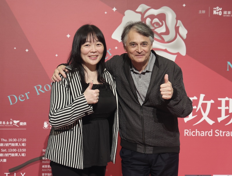 NSO歌劇音樂會「玫瑰騎士」11日及13日將在國家音樂廳演出，由音樂總監準．馬寇爾（Jun Markl）（右）與導演太田麻衣子（左）攜手國內外聲樂家共同演出。 (圖：中央社)