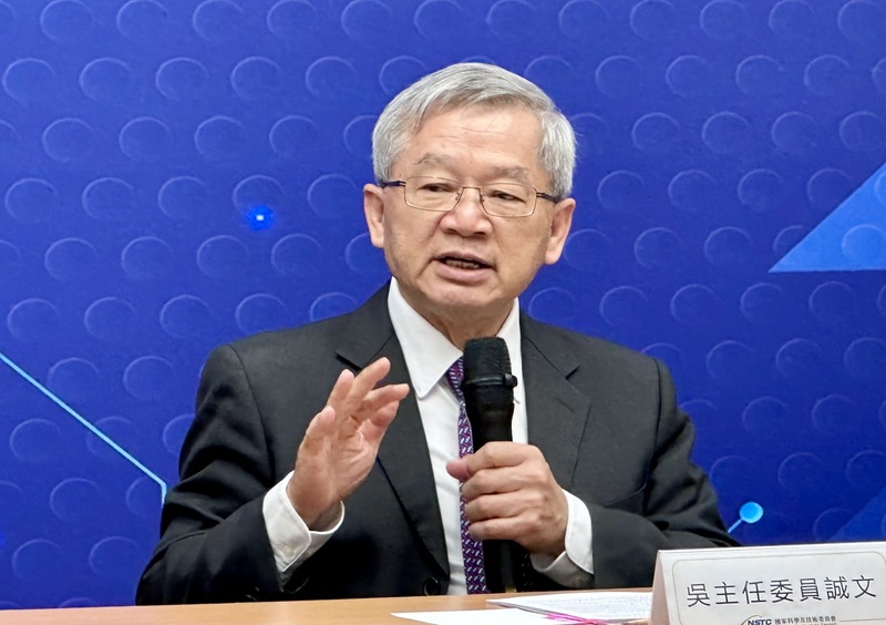 國科會主委吳誠文12日表示，政府持續支持台積電發展需求，中部科學園區台中園區2期擴建可以規劃為台積電下個節點的製程用地。(圖：中央社)
