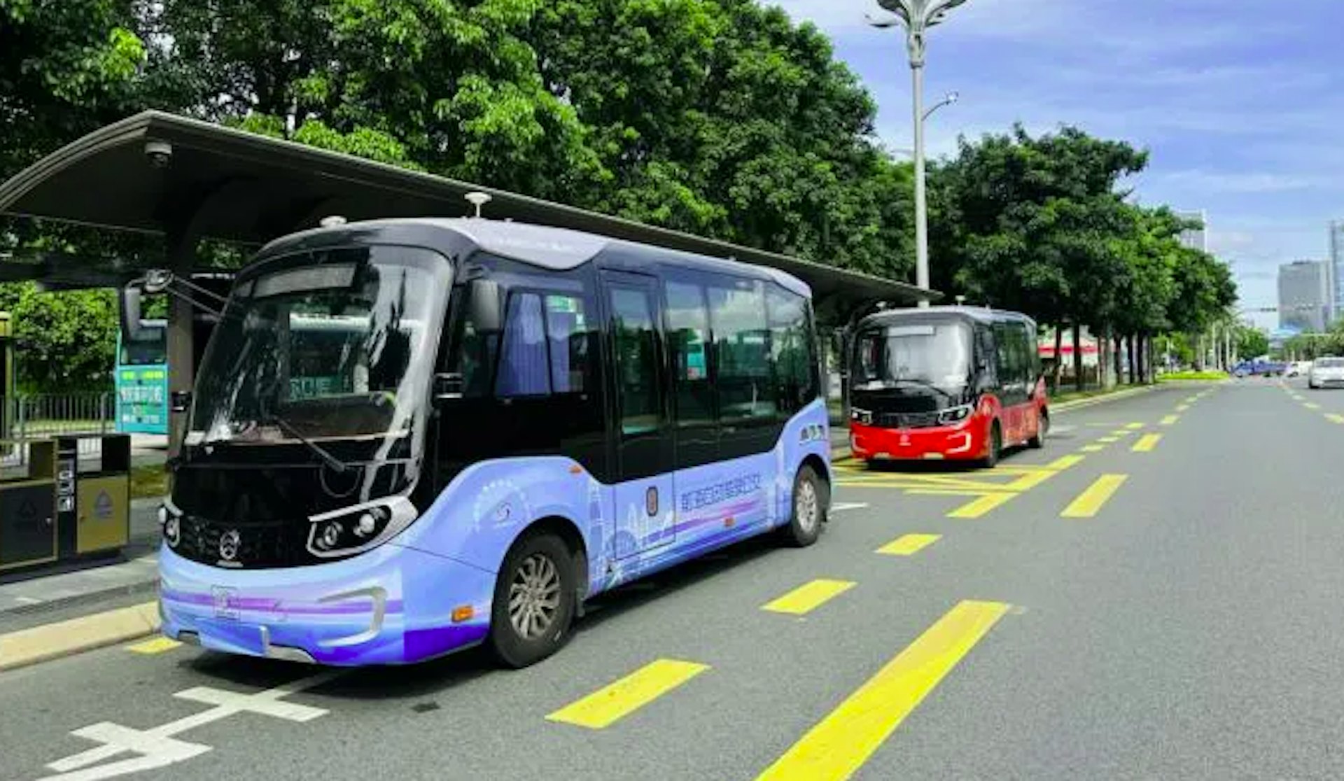深圳推無人駕駛公車，7月底首條路線上路。（深圳衛視）
