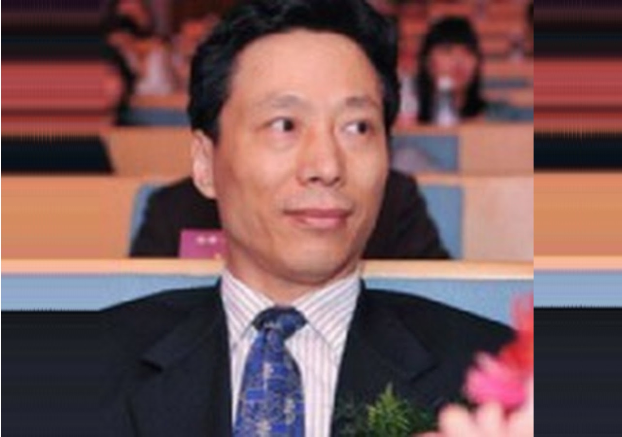 旅美中國時事評論人蔡慎坤針對加拿大全面調查境內中共地下警察局事件表示，西方民主國家其實對中共的滲透還是沒有很高度的認識，因此對於制約的成效抱持懷疑。（圖：Youtube@蔡慎坤說)