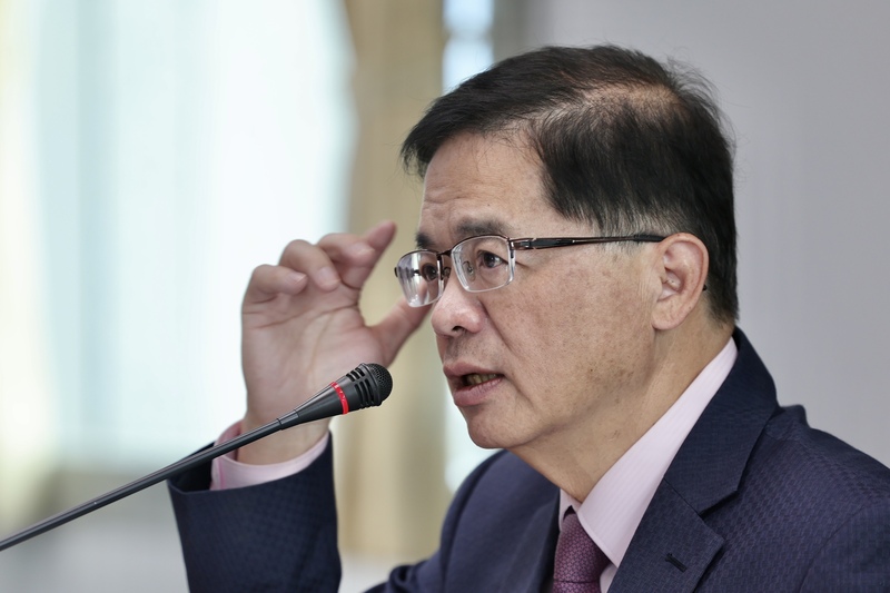 交通部長李孟諺（圖）2日接受媒體聯訪，針對是否可能有環島高鐵的問題，表示他認為到花蓮有難度。資料照。 (圖：中央社)