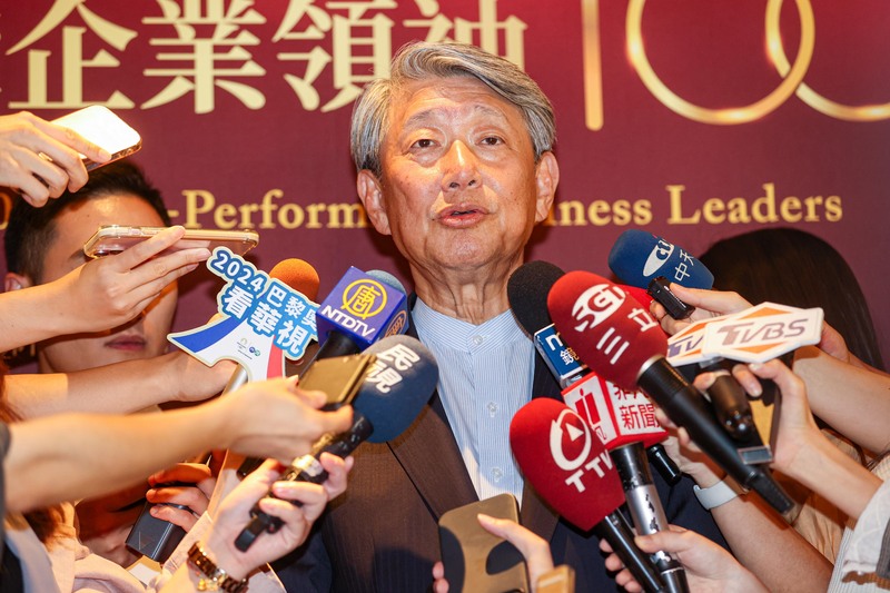 經濟部長郭智輝表示，現在有跳電問題是因為設備老舊或是外部環境變異，已加強這部分的巡檢，盡量在今年底或者是明年第二季完，以一年的時間，來減少跳電頻率。(圖：中央社)