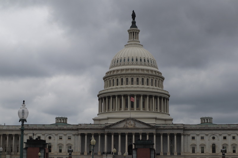 美國聯邦參議院1日因贊成票不足，無法就「美國勞工及家庭稅收減免法案」展開投票。這項包裹法案包含台灣高度關注的美台避免雙重課稅法案。 (圖：中央社)