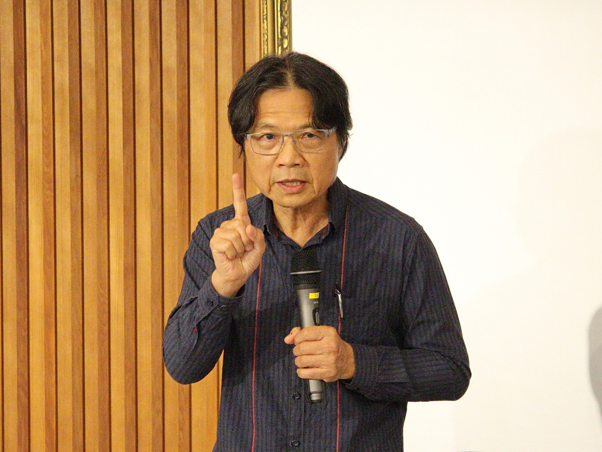 台灣新世紀文教基金會17日邀請台大法律系教授葉俊榮以「憲法法庭與憲法對話」為題做專題演講 (央廣記者王照坤 攝)