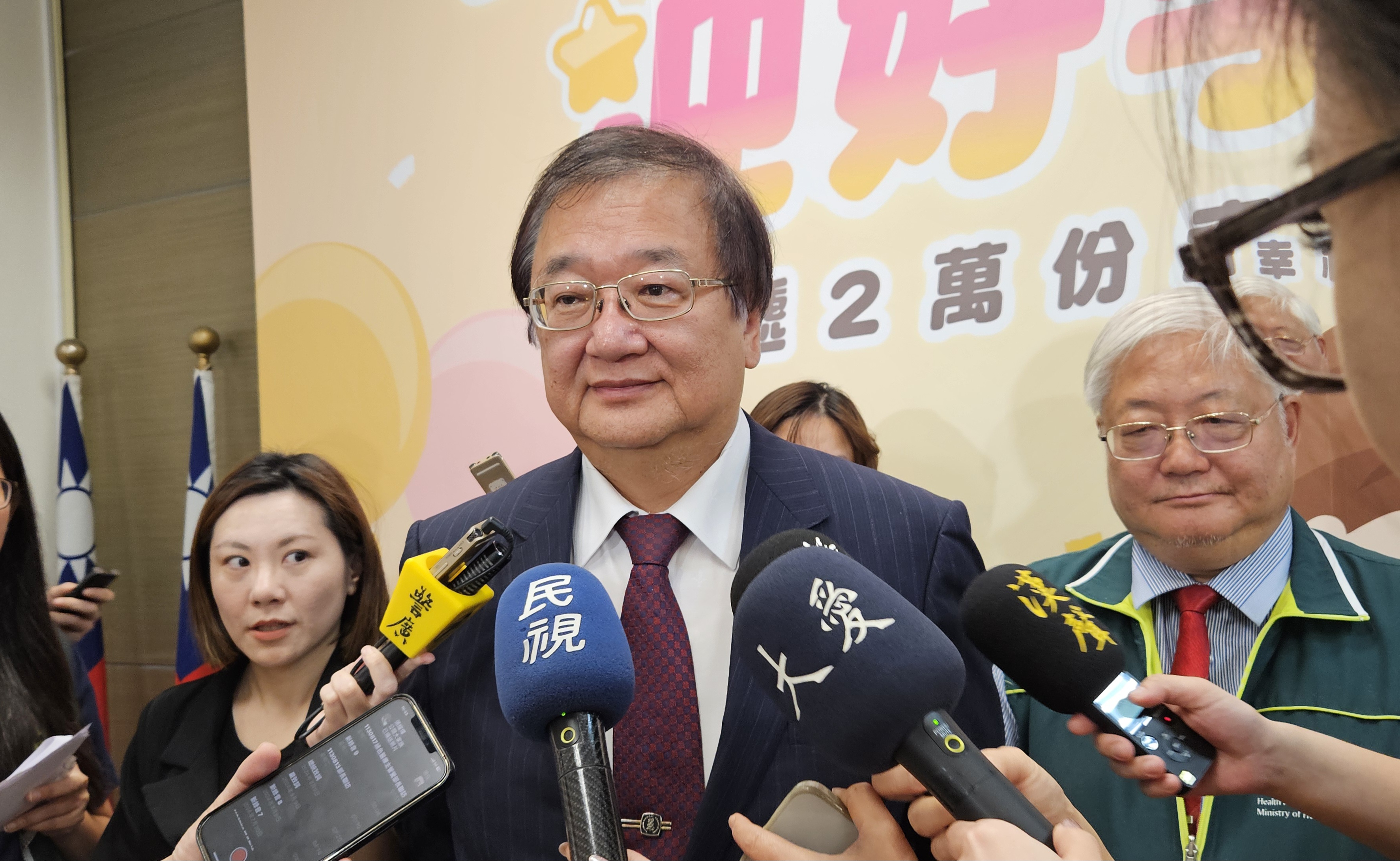 邱泰源19日表示，總統府健康台灣推動委員會19日首次會議將討論全人照護與健保永續。(劉品希 攝)