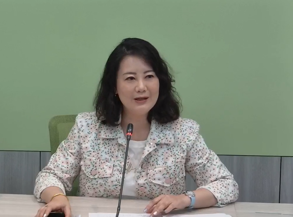 民進黨團幹事長吳思瑤(圖)今天(7日)表示，朝野將在11日吃和解飯，希望為總預算案解套，也為朝野對立局勢破冰。(資料照/翻攝民進黨立院黨團臉書直播)