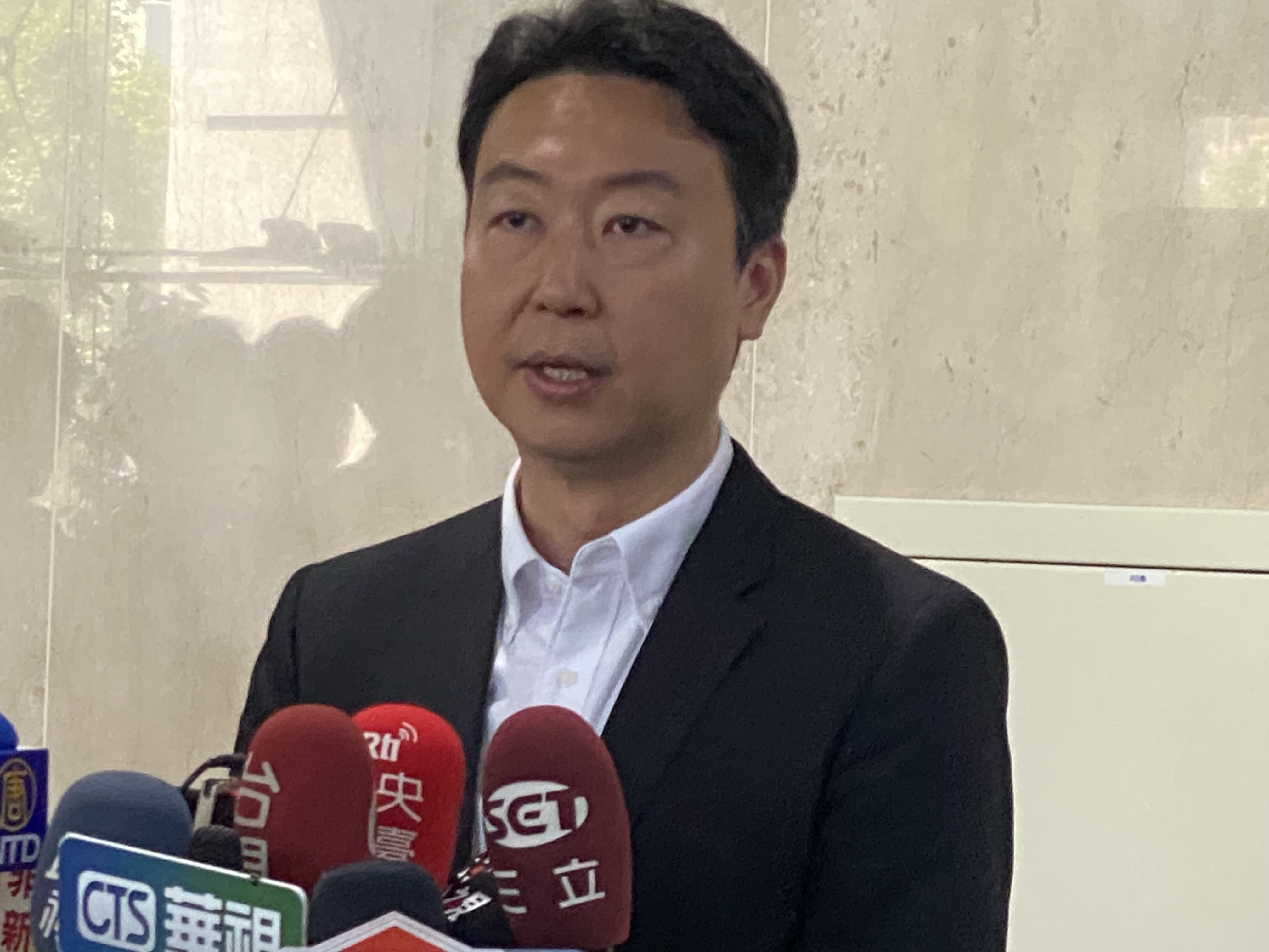 交通部長陳世凱10日表示，該處路段受損確實相當嚴重，就連上千公尺高的邊坡都有相當多落石與土石，因此現在只能加強建置邊坡告警防災平台。(資料照/吳琍君 攝)