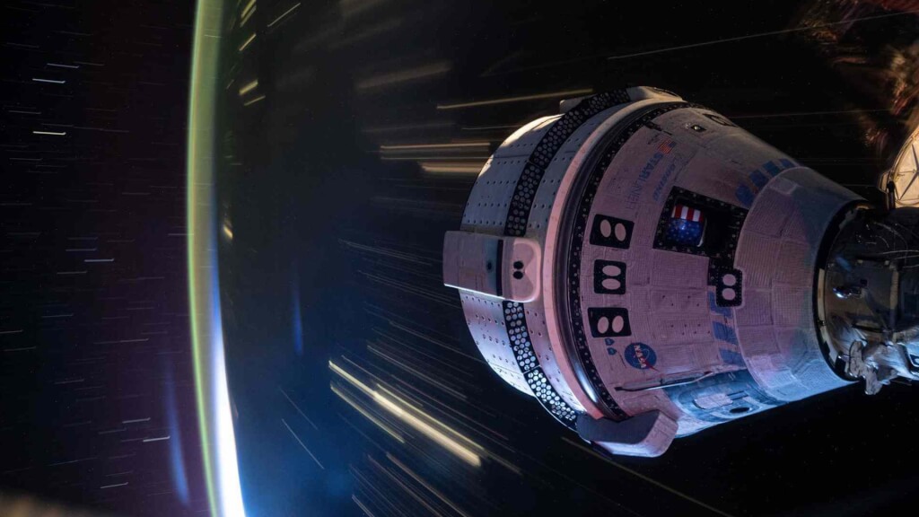 波音公司問題重重的太空船「星際飛機」（Starliner）預定在7日離開國際太空站，但不會載太空人返回地球。(X平台@BoeingSpace)