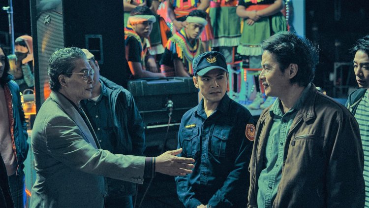 第59屆電視金鐘獎11日揭曉入圍名單，涉及原住民、外籍移工、死刑、官商勾結議題的迷你劇集《八尺門的辯護人》，一口氣獲得16項提名最為風光。(鏡文學提供)