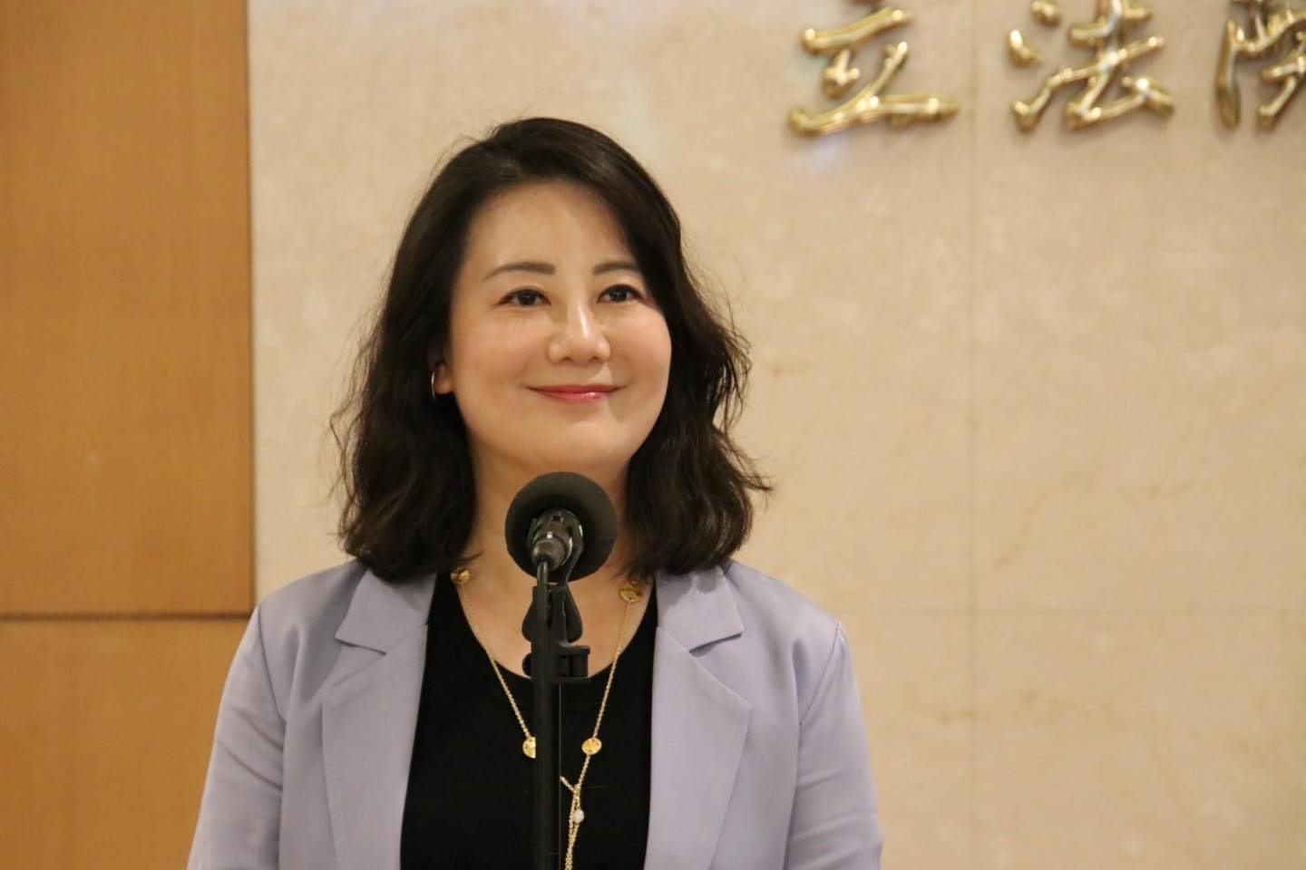 民進黨團幹事長吳思瑤6日表示，她相信台灣政府有最強的外交體系，且外交政策是永續的，無論白宮是否易主，台美關係都是史上最佳。(圖：吳思瑤臉書)