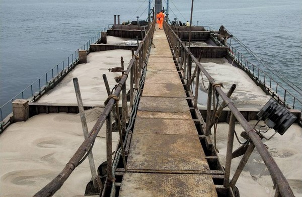 印尼日前解除長達20年的海砂出口禁令。(示意圖/中央社)