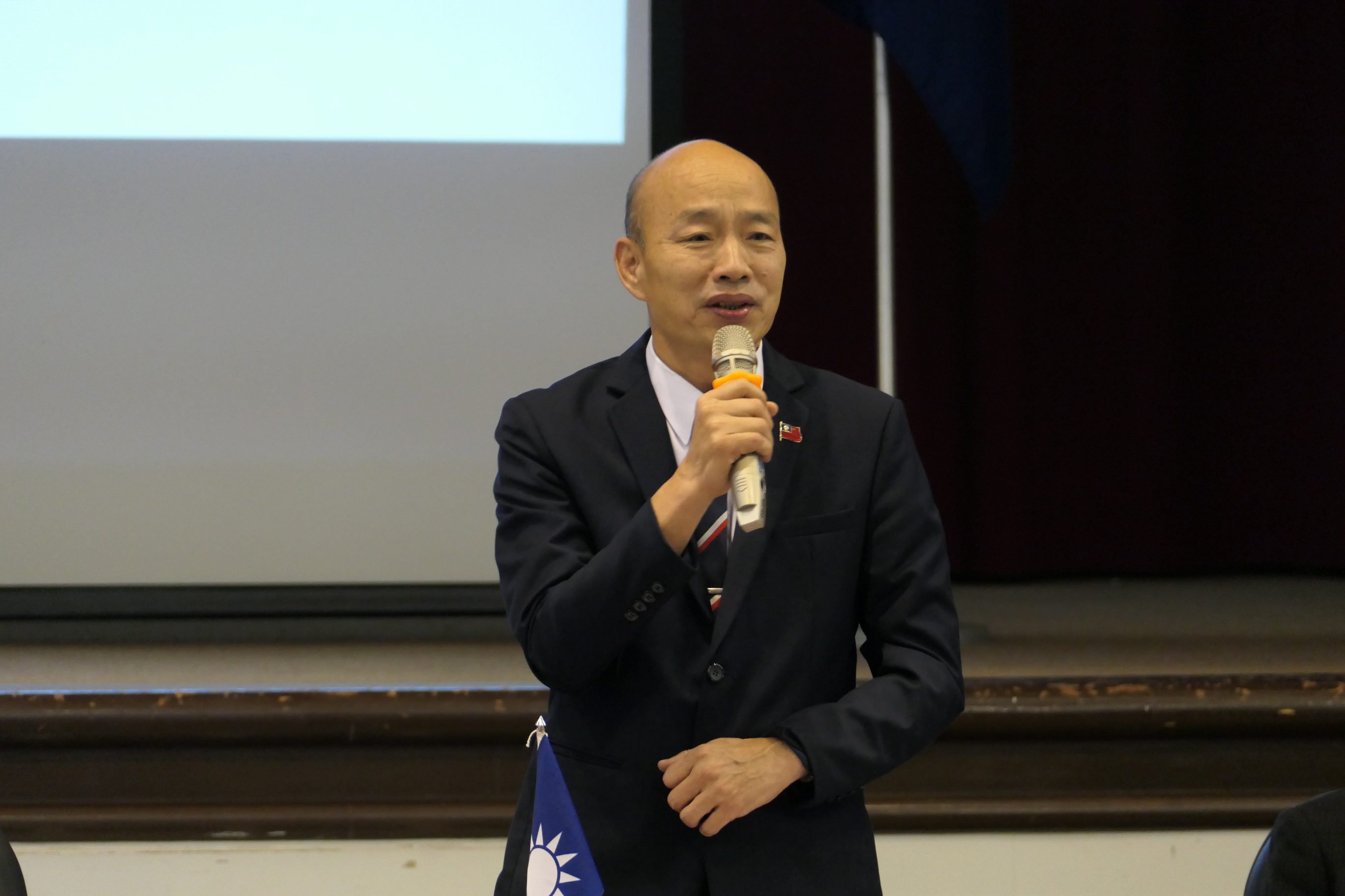 立法院長韓國瑜19日首次出席國民黨的立法實務會報活動。(趙婉淳 攝)