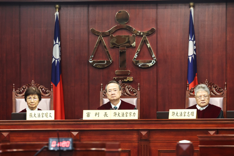 憲法法庭20日判決死刑有條件合憲，目前37名死刑犯若自認未符合條件，可聲請非常上訴，由檢察總長依職權決定是否提出。(圖：中央社)
