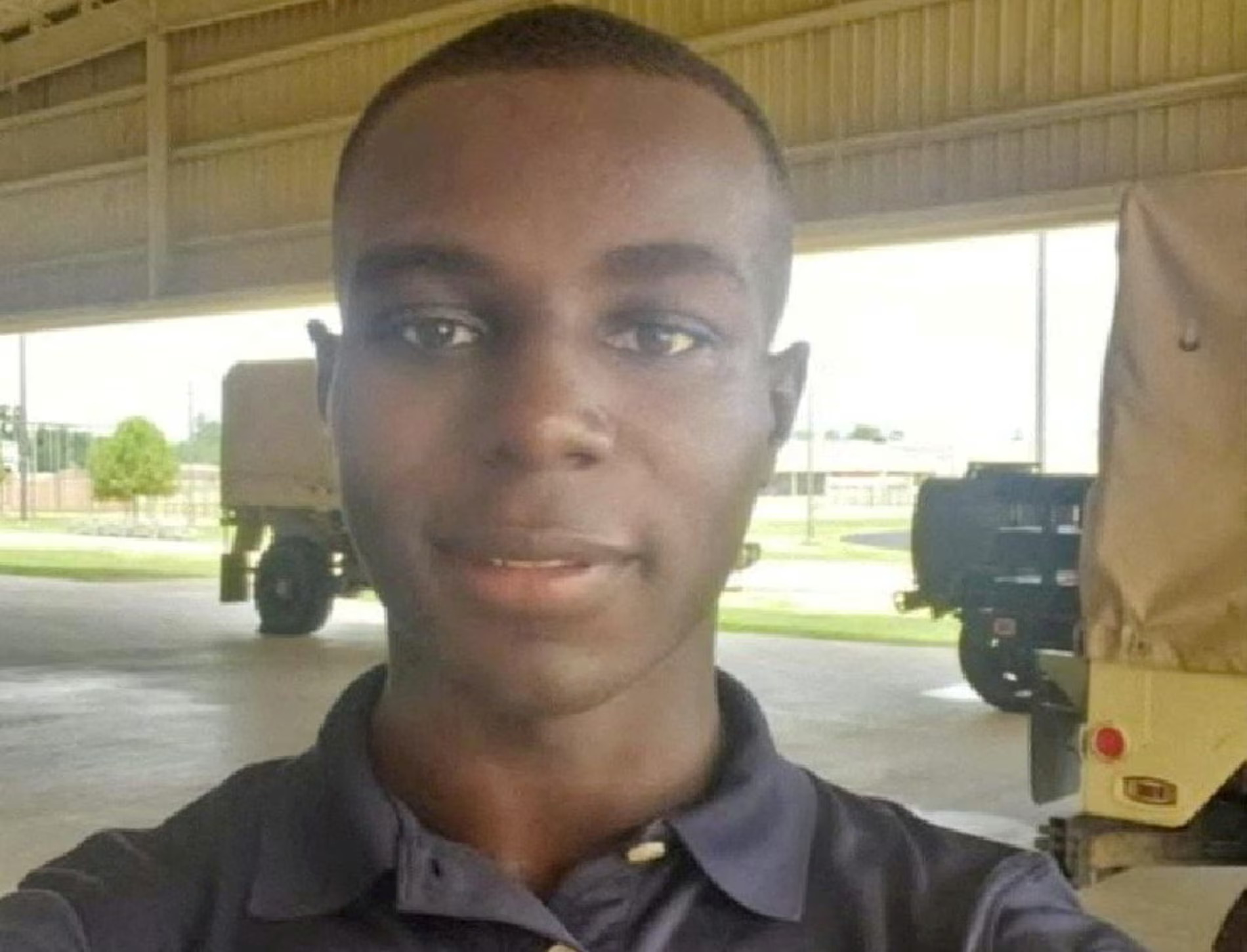 美國陸軍二等兵金恩(Travis King)去年越界闖北韓，監禁1年刑滿獲釋。 (圖:X平台)