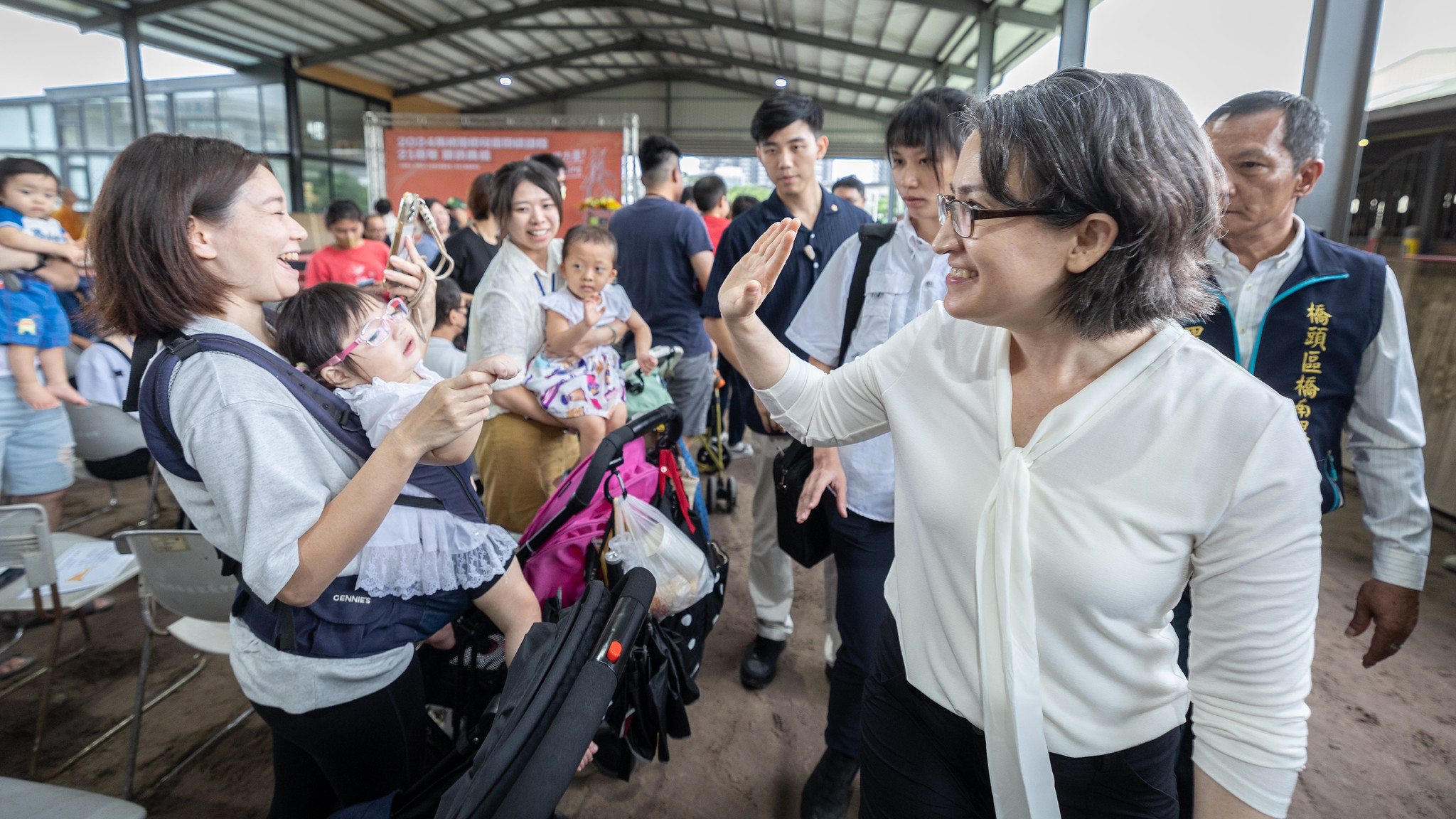 副總統蕭美琴(前右)22日出席2024馬術治療兒童關懷課程開訓典禮。(圖：總統府flickr)