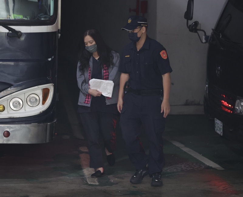 北院28日裁定自29日起延押應曉薇2個月，並禁止接見、通信。(圖：中央社)